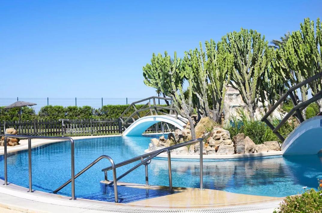 Semifrontal Con Vistas A Pie De Playawifi Apartment Zahara de los Atunes Bagian luar foto