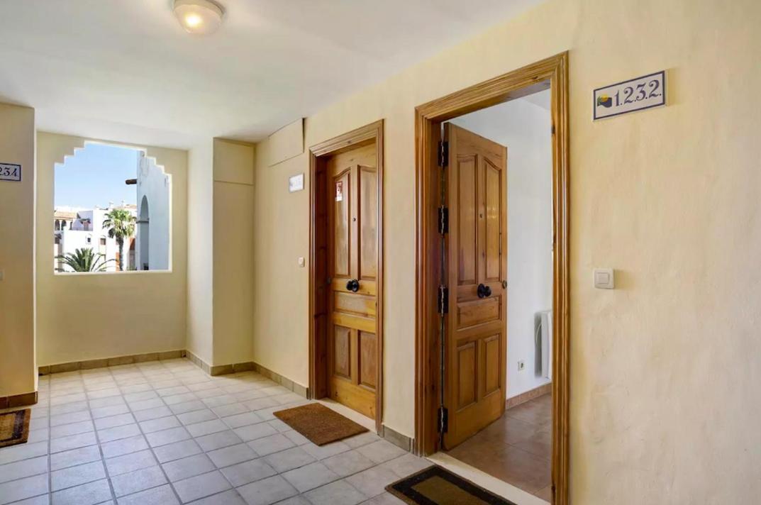 Semifrontal Con Vistas A Pie De Playawifi Apartment Zahara de los Atunes Bagian luar foto