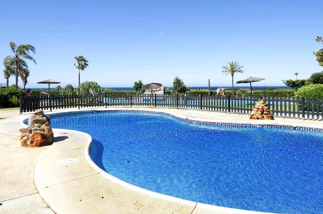 Semifrontal Con Vistas A Pie De Playawifi Apartment Zahara de los Atunes Bagian luar foto